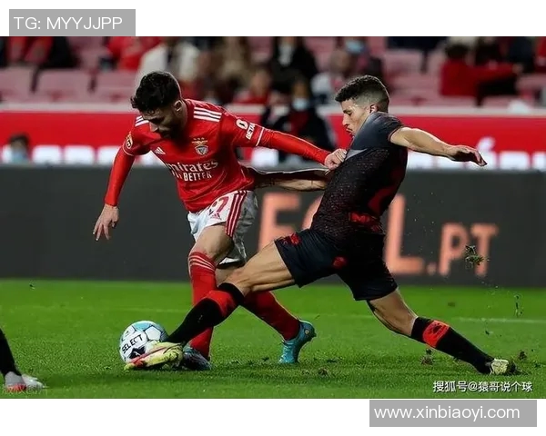 吴敏独家解析足球技巧与战术分享，助你提升球场表现与理解