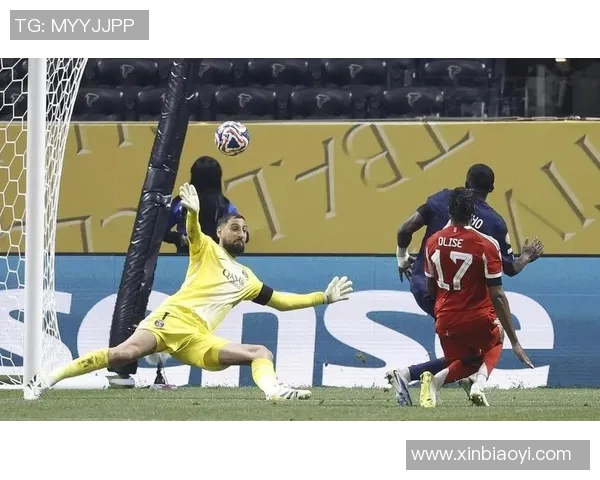 足球明星突发健康危机令人震惊球迷们纷纷表达关心与祝福